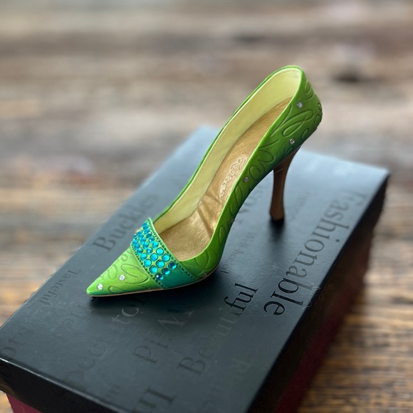 Rare Just the Right Shoe Stepping Out Spearmint Collectibme - Picture 3 of 4